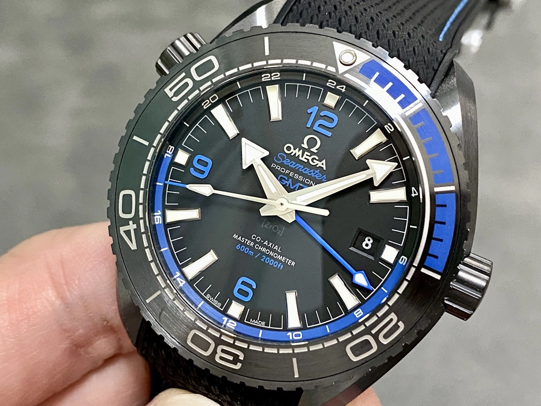 CBD Factory Omega Seamaster Planet Ocean 600M GMT “Deep Black” Blue Ceramic (215.92.46.22.01.002) 1:1 Super Clone – DD8906 Movement Minimalist 299